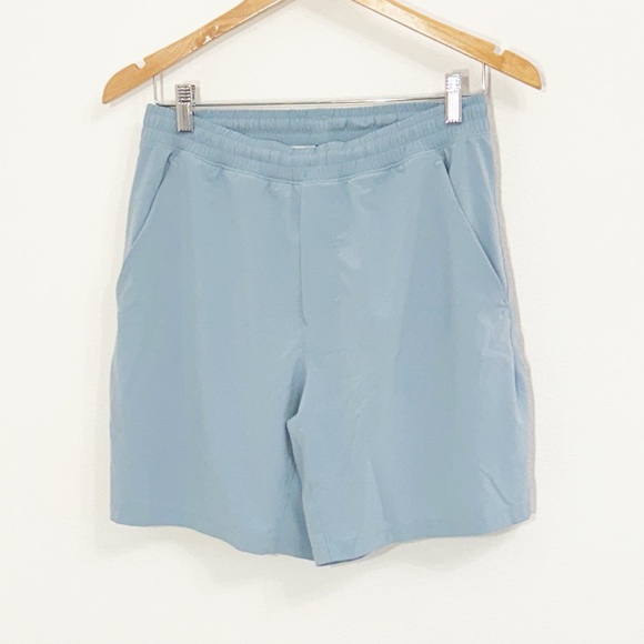 LULULEMON PaceBreaker Mesh Lined 7” Shorts Soft Blue Size Medium EUC - Picture 2 of 7